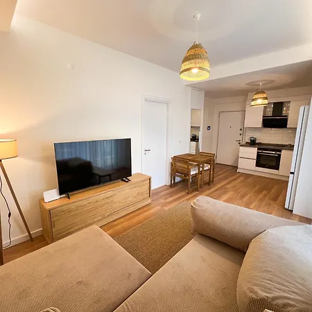 Modern 1br Near Alacati-loca Twin Apartment